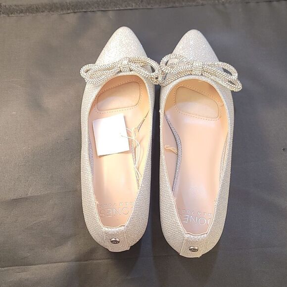 BRAND NEW JONES NEW YORK POINTED TOE WITH BOW DETAIL EMBELLISHMENTS FLAT - Picture 15 of 16